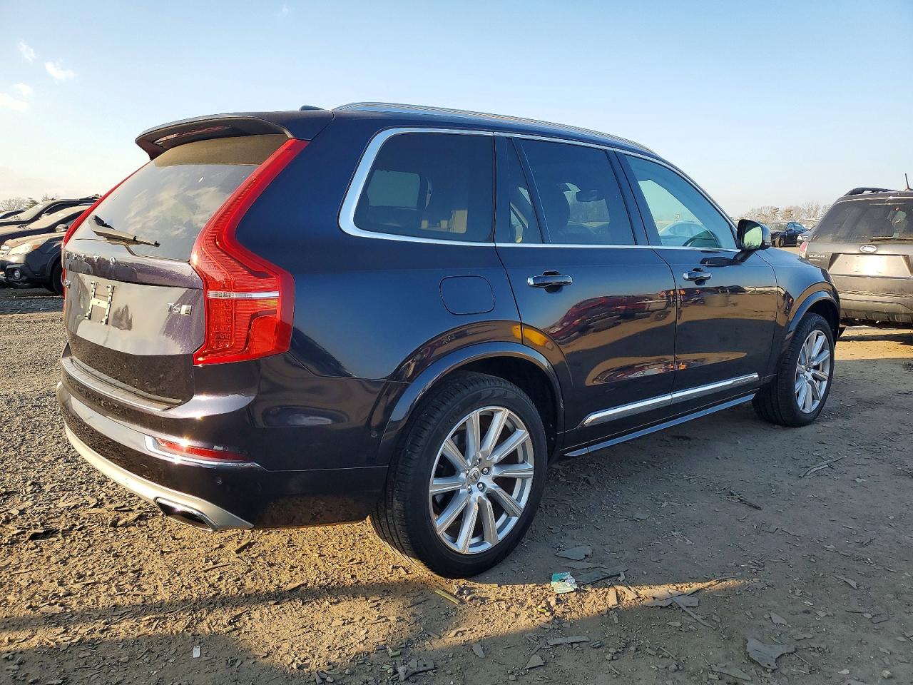 2017 VOLVO XC90 T6 photo 3