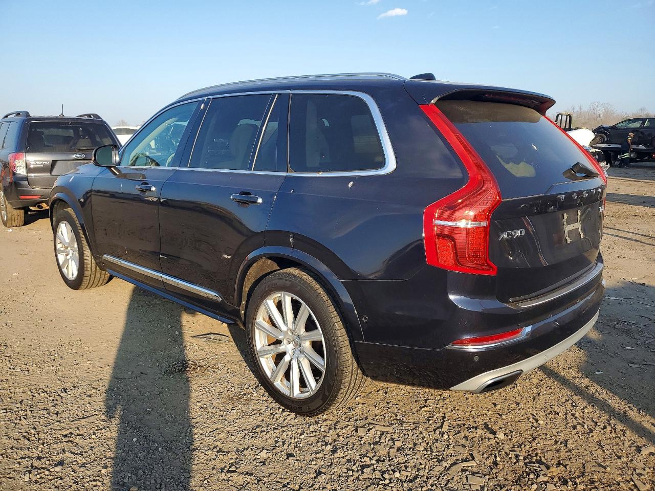 2017 VOLVO XC90 T6 photo 2