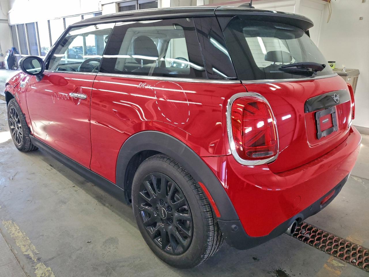 2019 MINI COOPER photo 2