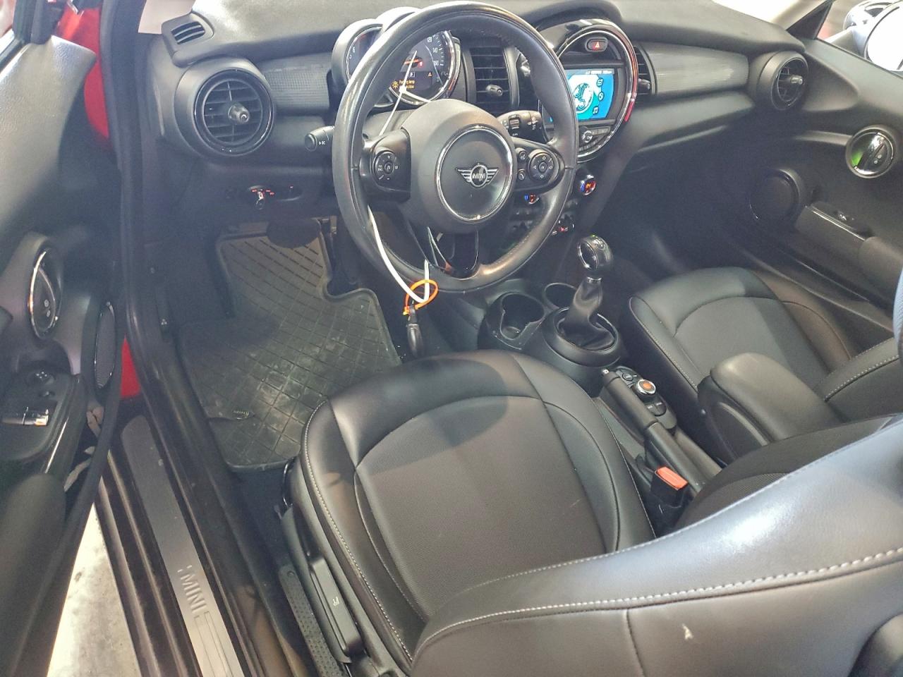 2019 MINI COOPER photo 8