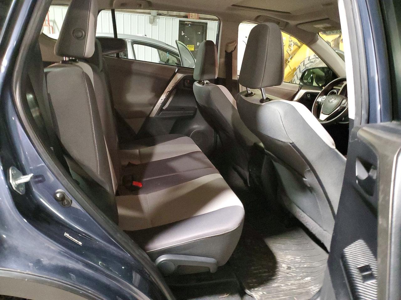 2013 TOYOTA RAV4 XLE photo 11
