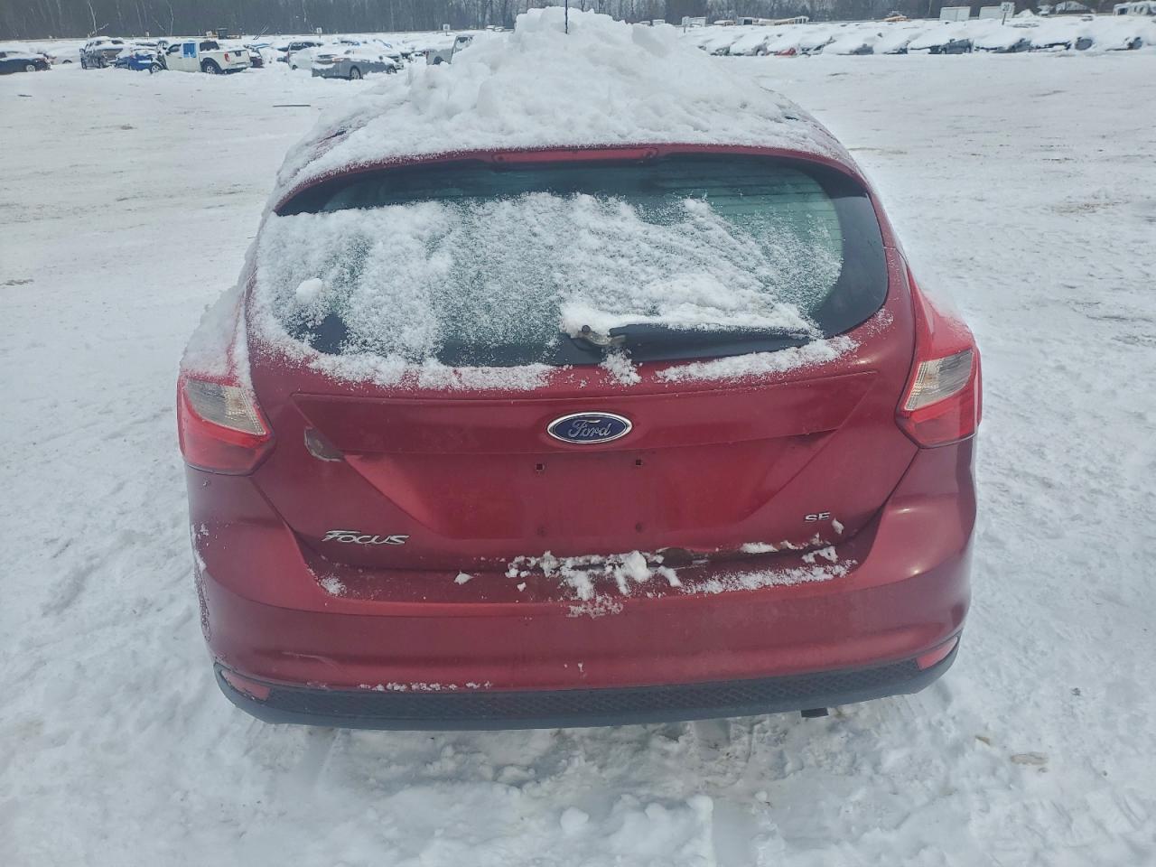 2014 FORD FOCUS SE photo 6