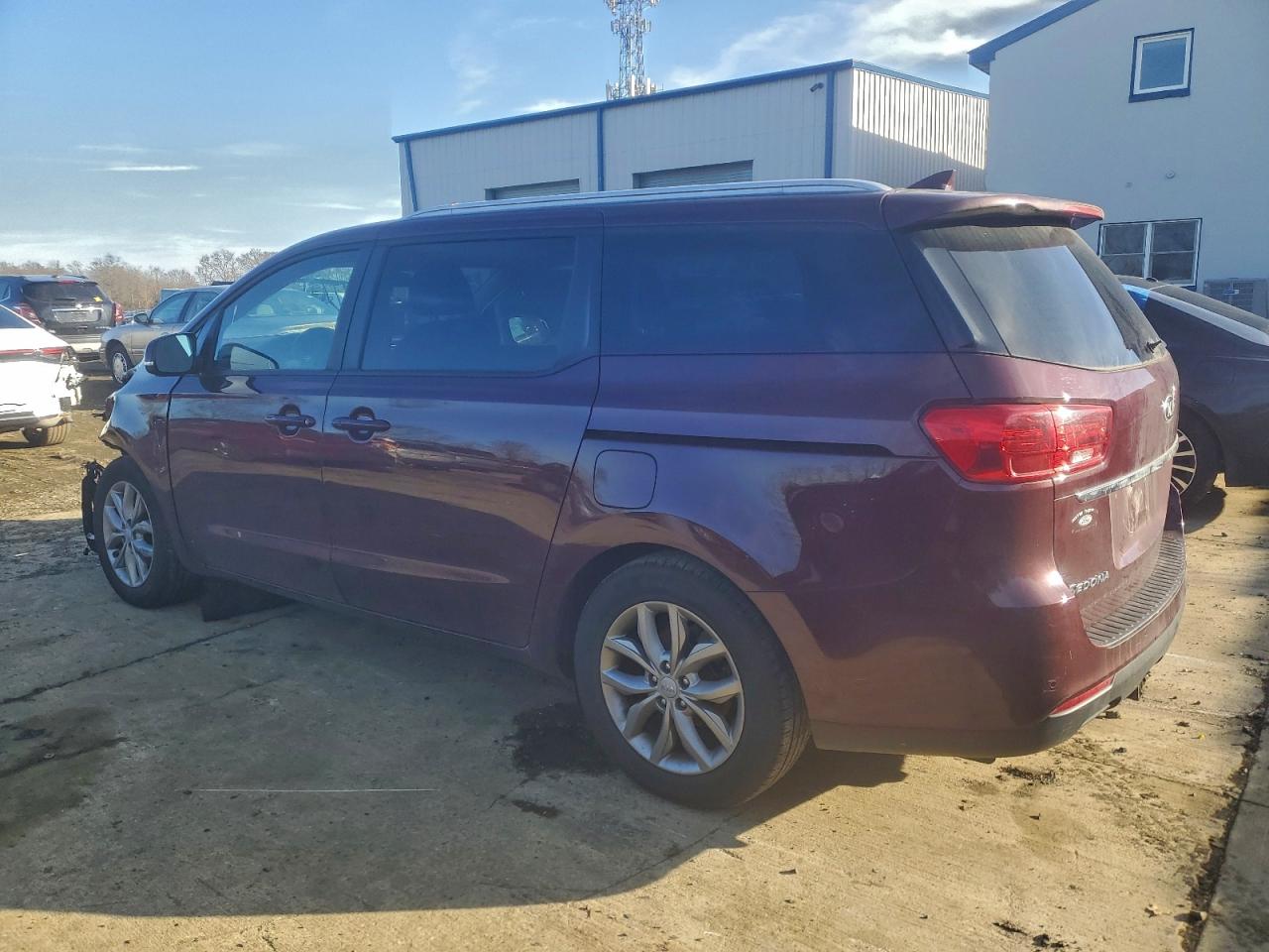 2019 KIA SEDONA LX photo 2