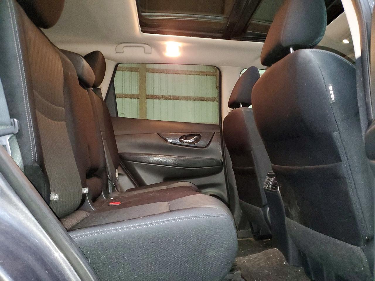 2017 NISSAN ROGUE SV photo 11