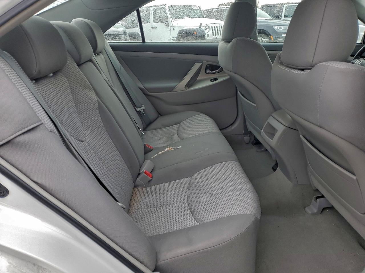 2010 TOYOTA CAMRY BASE photo 10