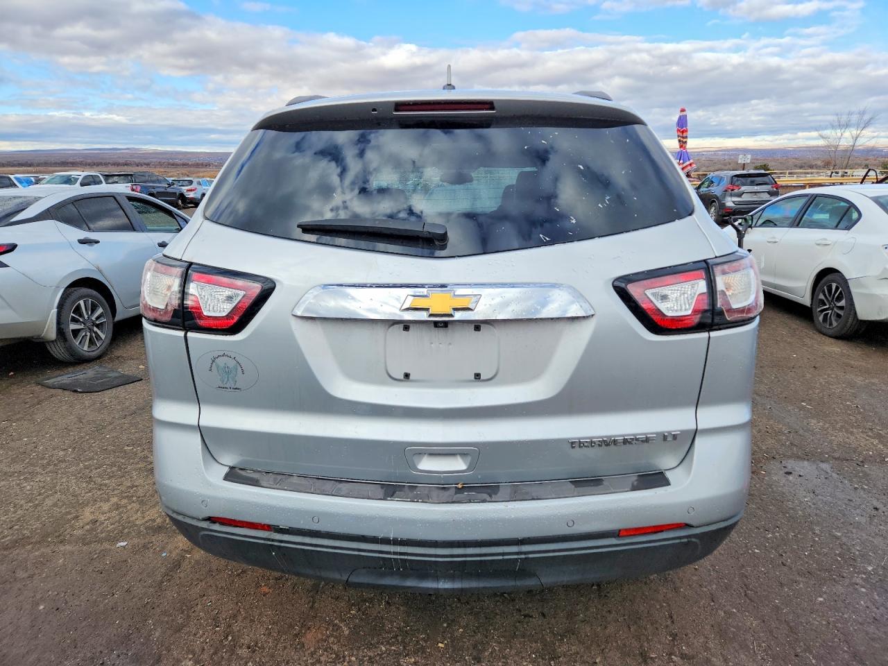 2014 CHEVROLET TRAVERSE LT photo 6