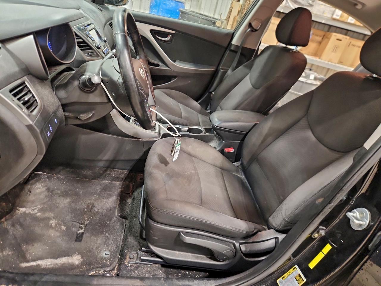 2016 HYUNDAI ELANTRA SE photo 7