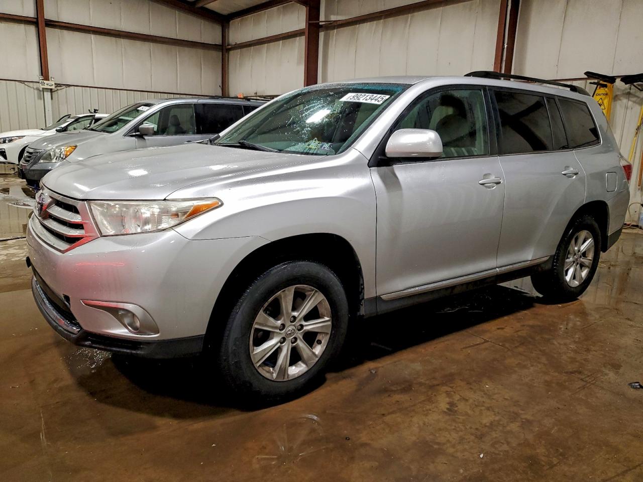 2011 TOYOTA HIGHLANDER