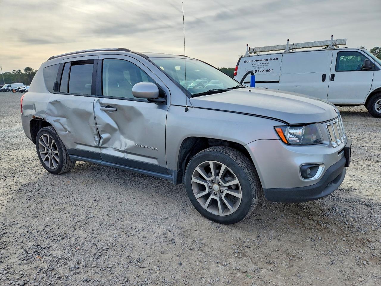 2016 JEEP COMPASS LATITUDE photo 4