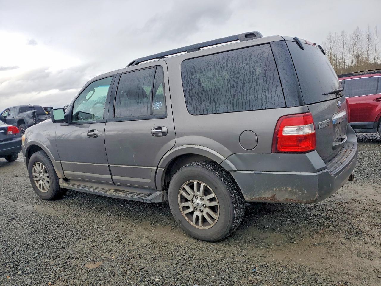 2011 FORD EXPEDITION XLT photo 2