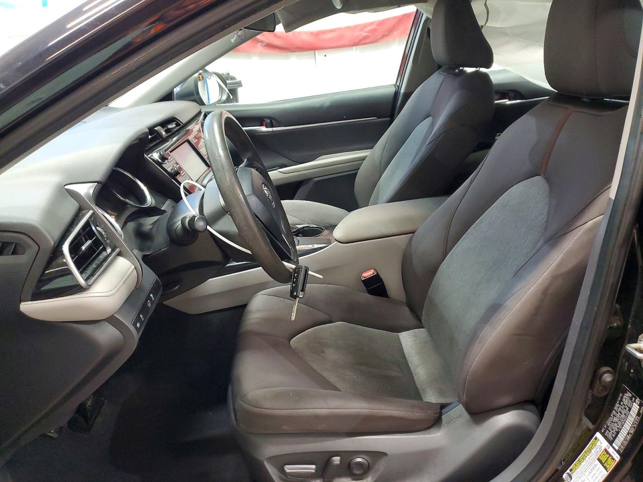 2019 TOYOTA CAMRY L photo 7