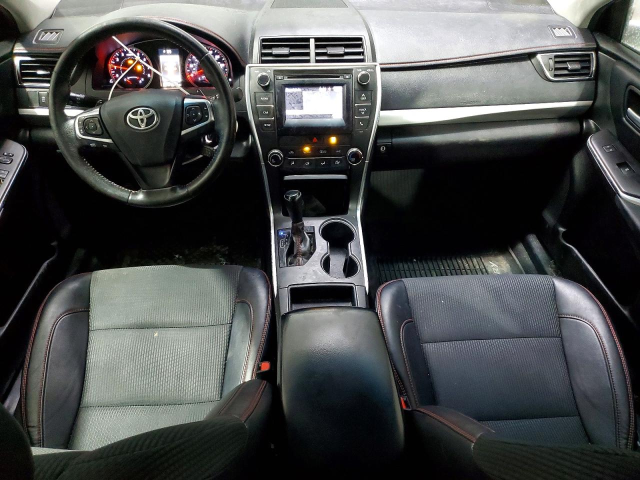 2017 TOYOTA CAMRY LE photo 15
