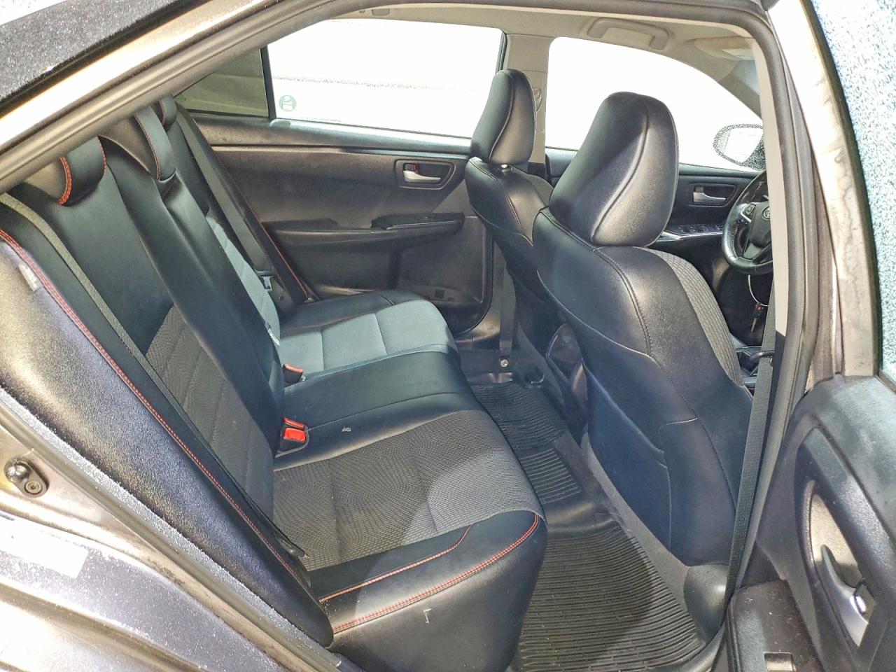 2017 TOYOTA CAMRY LE photo 19
