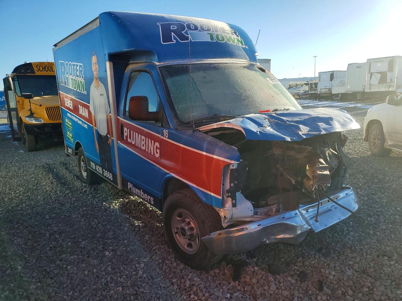 2016 GMC SAVANA BOX TRUCK photo 4