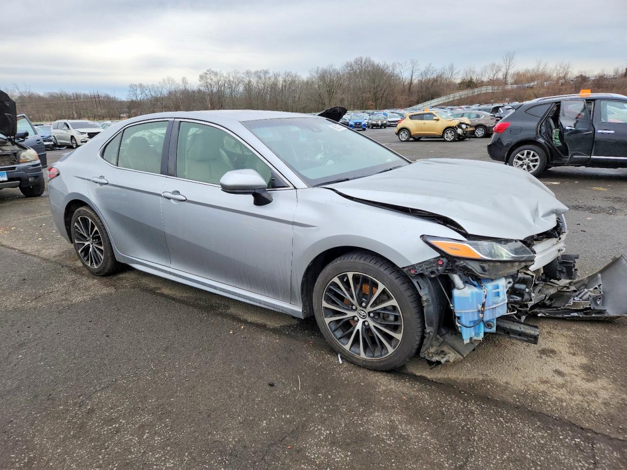 2018 TOYOTA CAMRY L photo 4