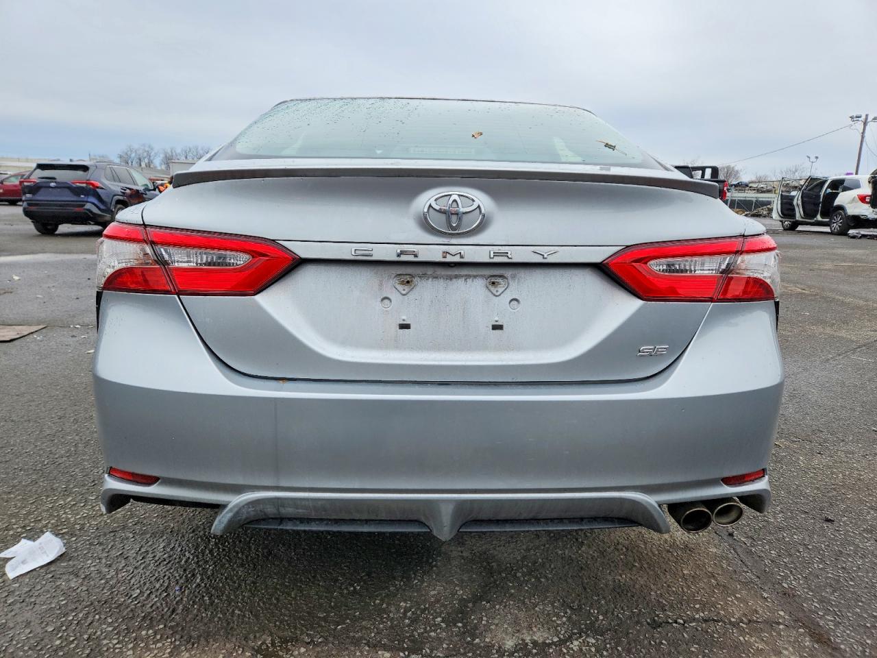 2018 TOYOTA CAMRY L photo 6