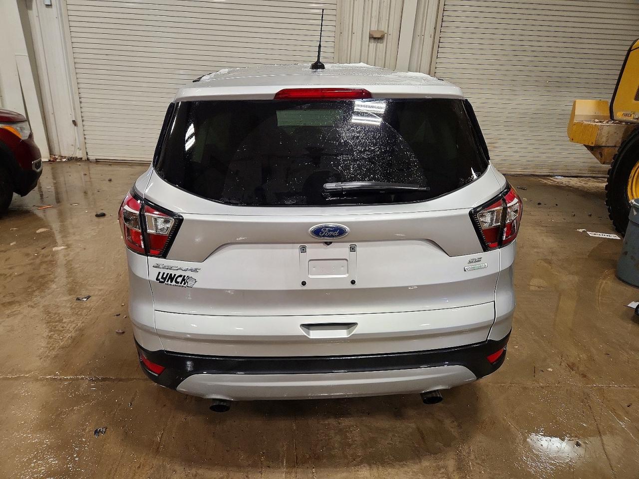 2017 FORD ESCAPE SE photo 6