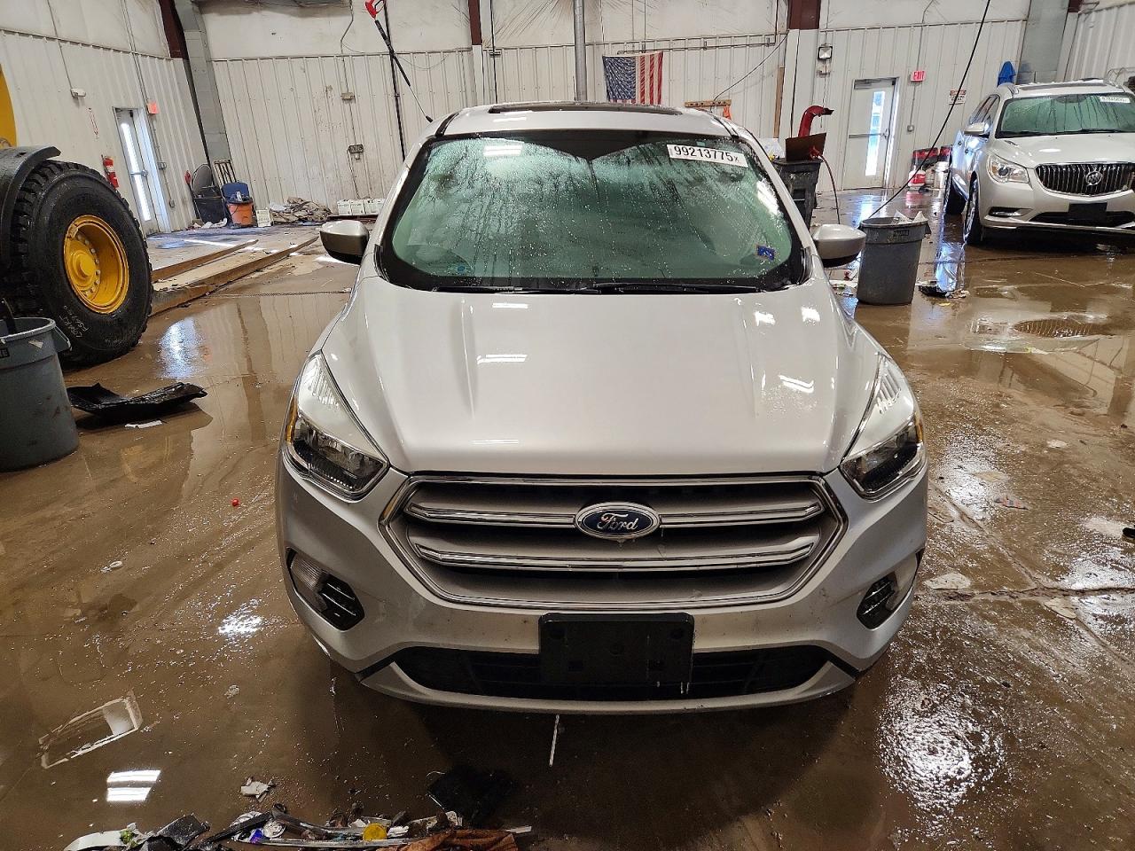 2017 FORD ESCAPE SE photo 5