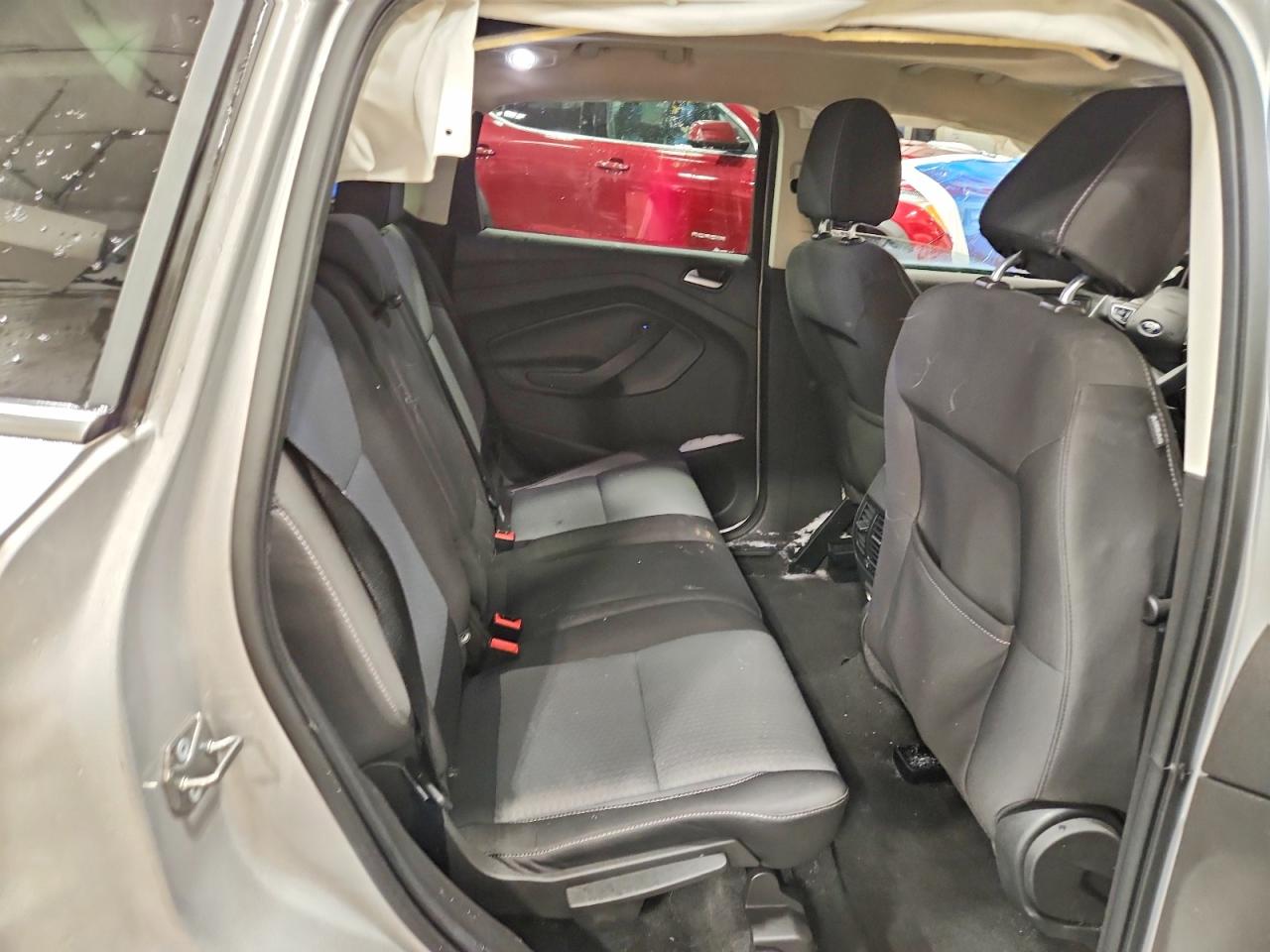 2017 FORD ESCAPE SE photo 11