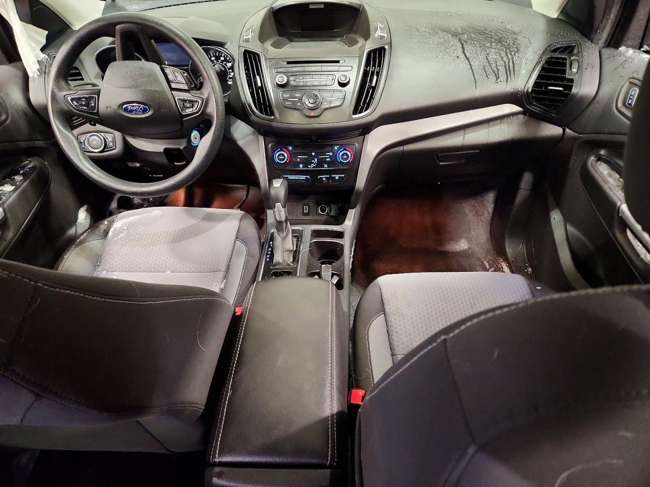 2017 FORD ESCAPE SE photo 8