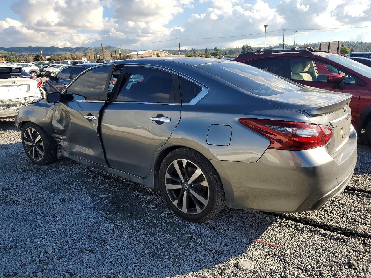 2018 NISSAN ALTIMA 2.5 photo 2