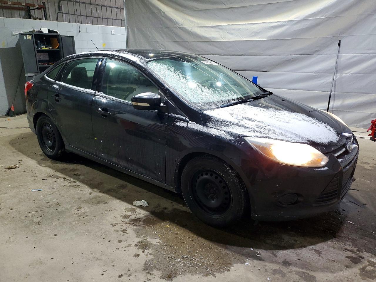 2014 FORD FOCUS SE photo 4