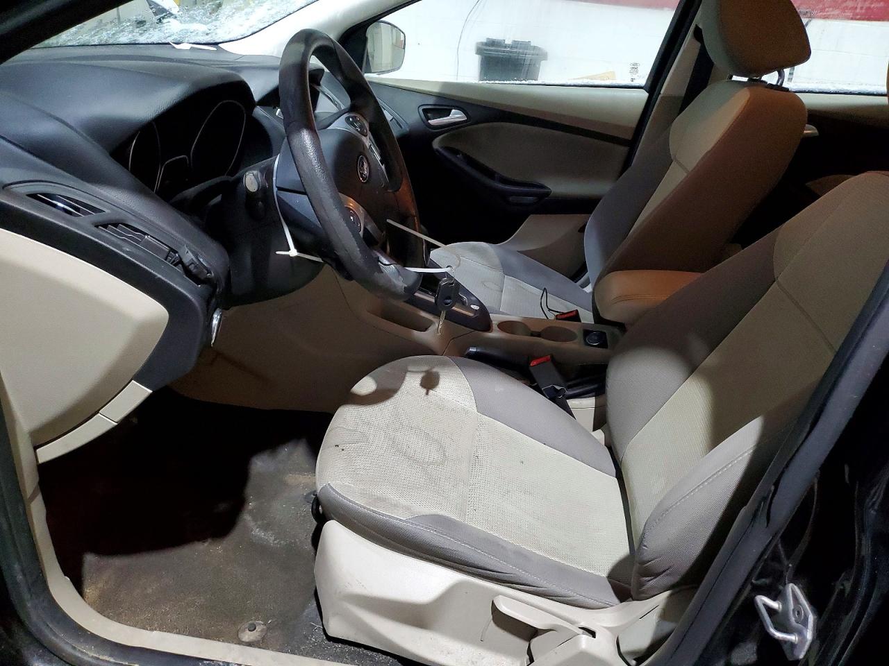 2014 FORD FOCUS SE photo 7