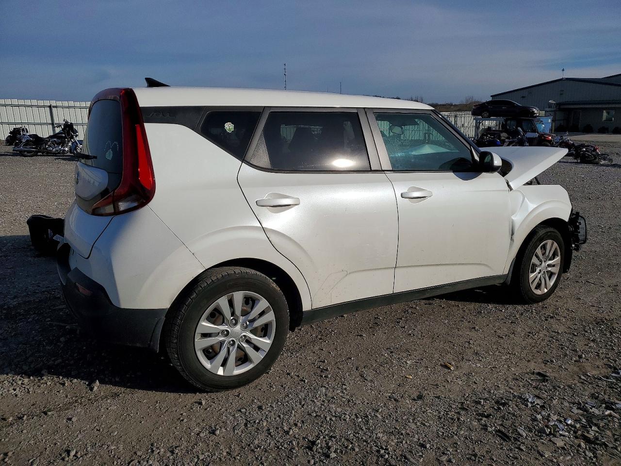 2021 KIA SOUL LX photo 3