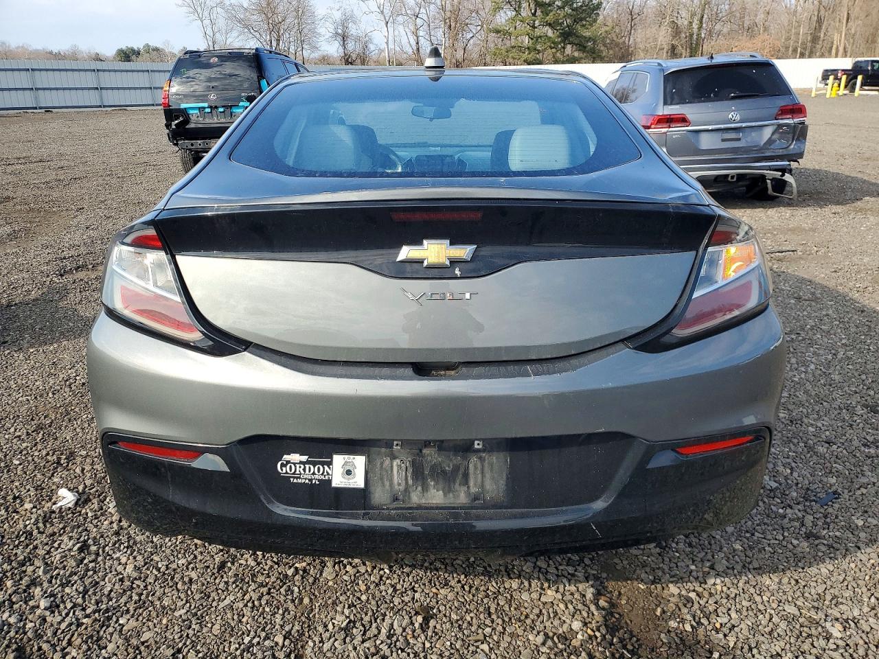 2017 CHEVROLET VOLT LT photo 6