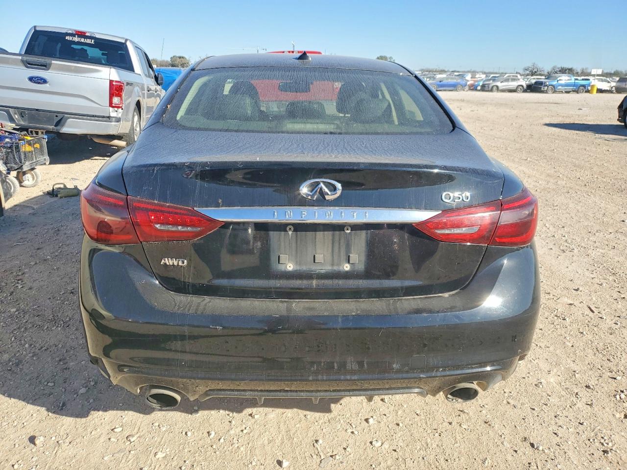2018 INFINITI Q50 LUXE photo 6