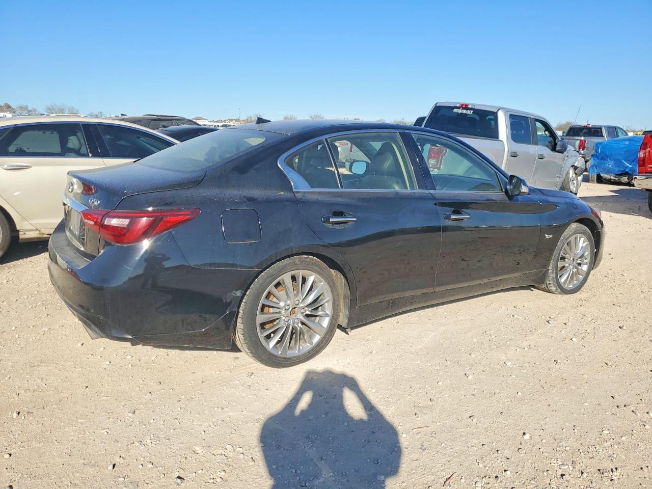 2018 INFINITI Q50 LUXE photo 3