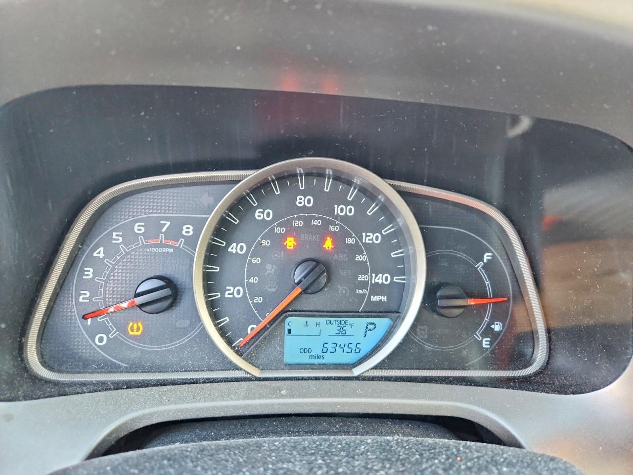 2013 TOYOTA RAV4 XLE photo 9
