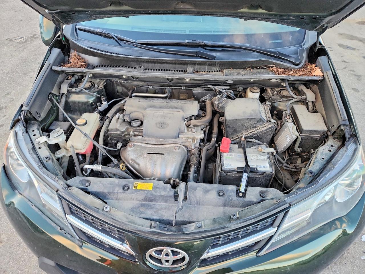 2013 TOYOTA RAV4 XLE photo 11