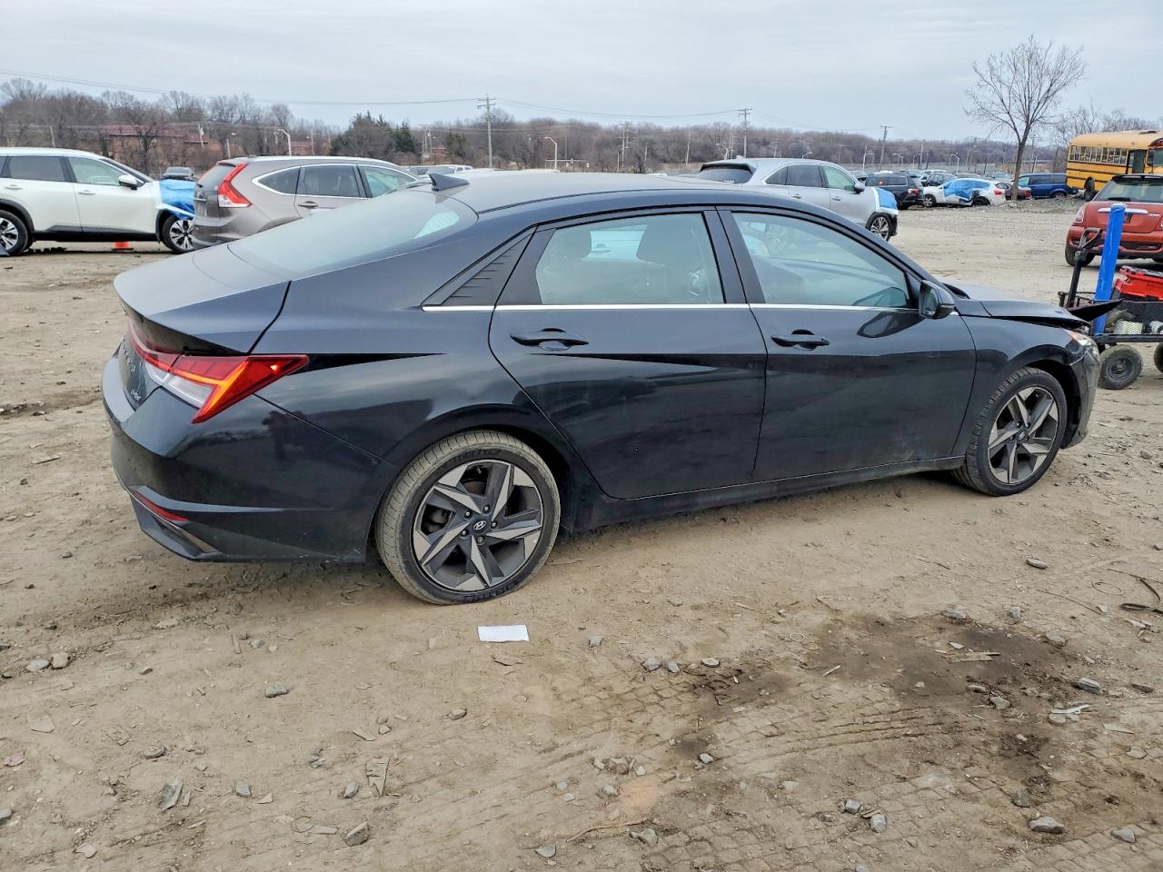 2023 HYUNDAI ELANTRA LIMITED photo 3