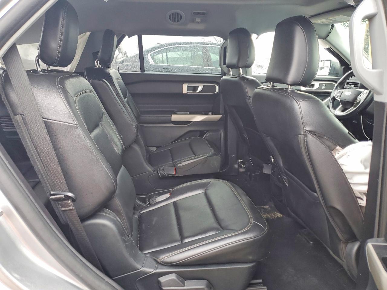 2021 FORD EXPLORER XLT photo 31