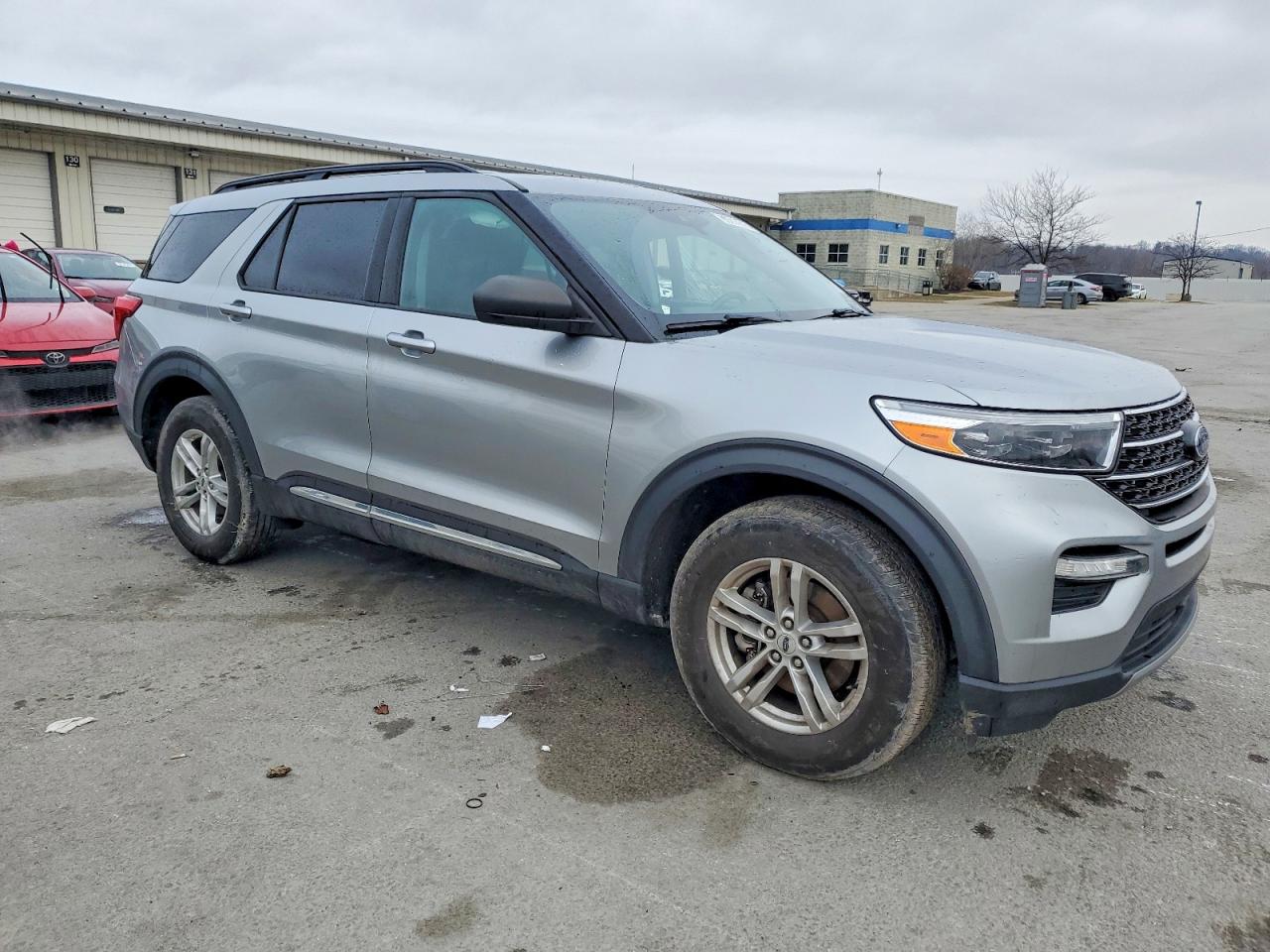 2021 FORD EXPLORER XLT photo 10