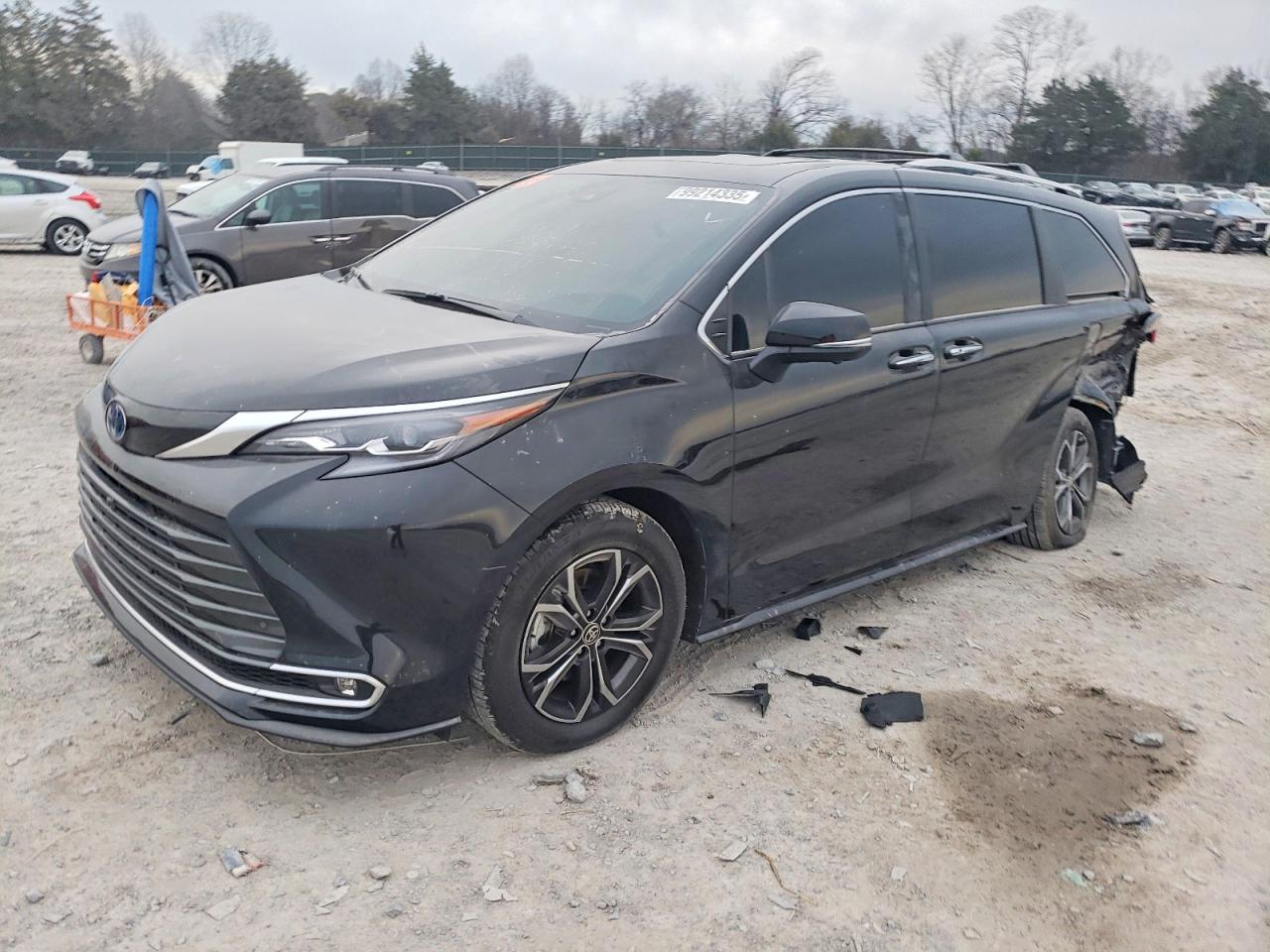 2025 TOYOTA SIENNA