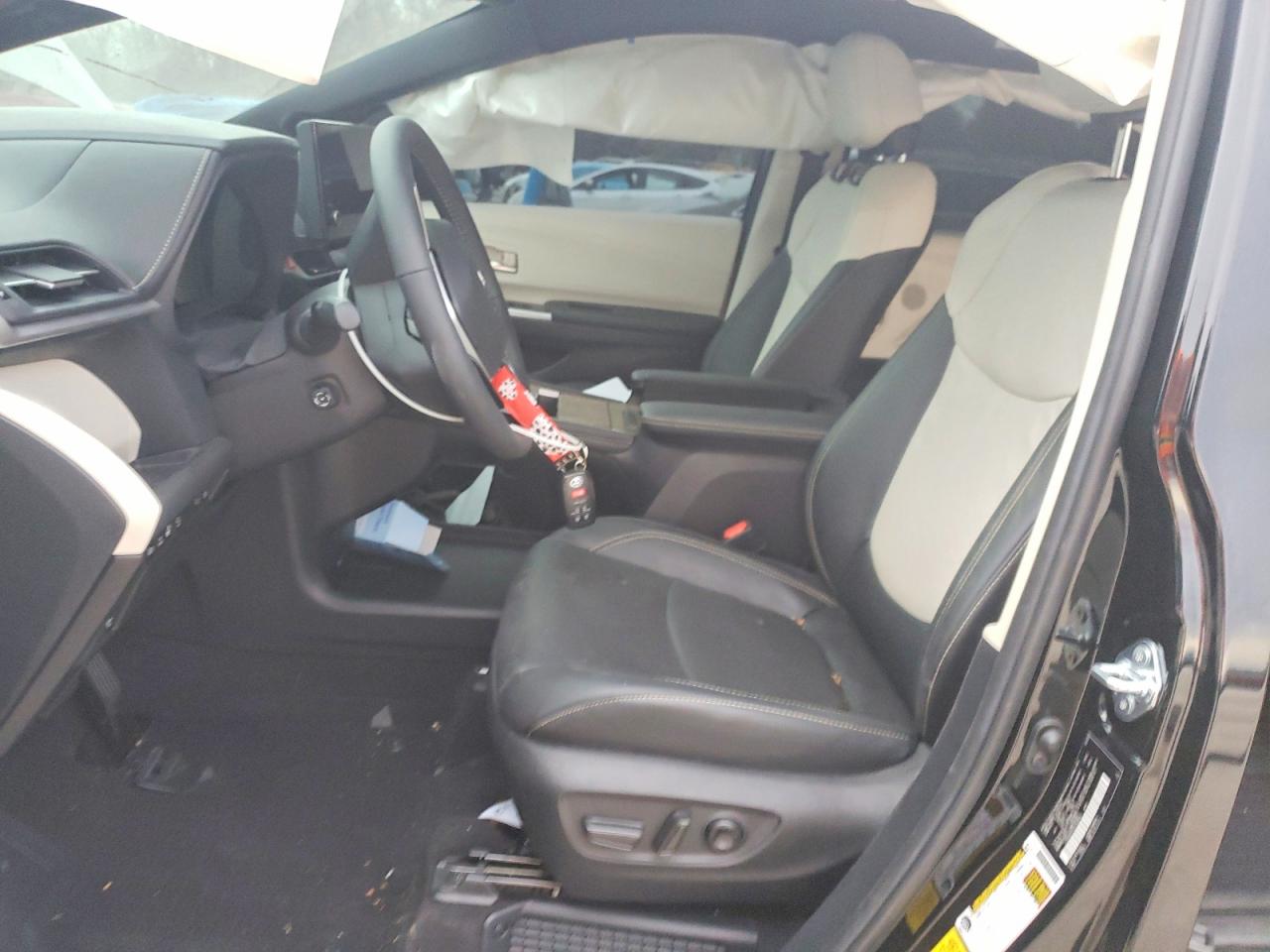 2025 TOYOTA SIENNA PLATINUM 7-PASSENGER photo 7