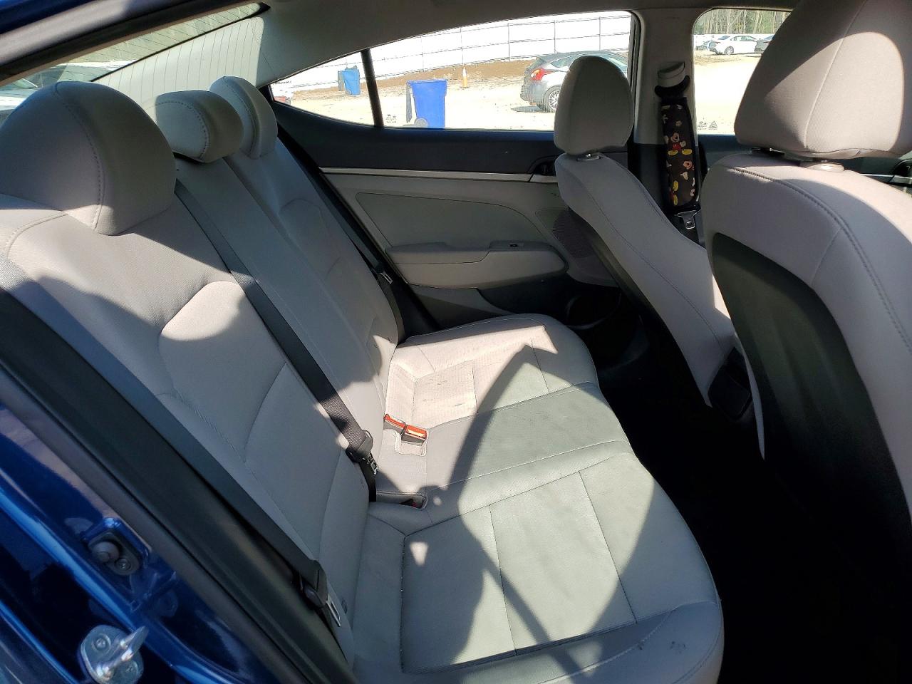 2017 HYUNDAI ELANTRA SE photo 10