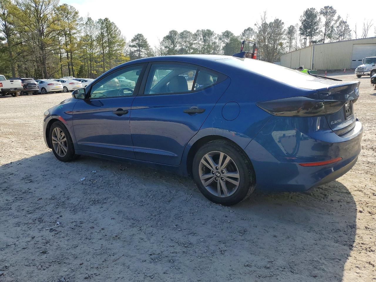 2017 HYUNDAI ELANTRA SE photo 2