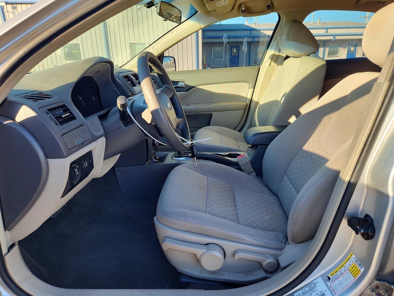 2011 FORD FUSION S photo 7
