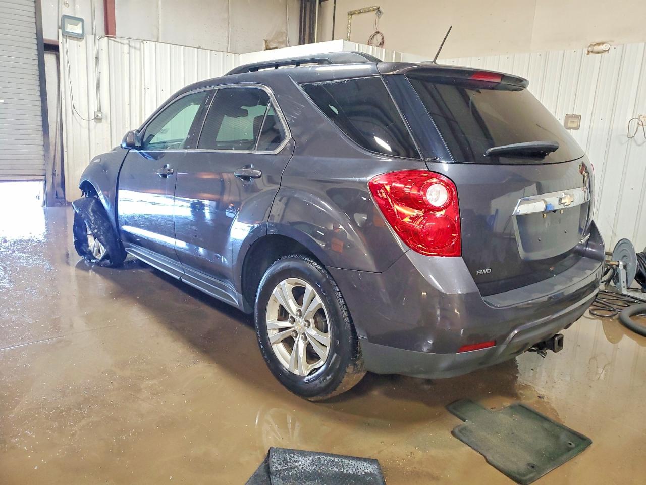 2015 CHEVROLET EQUINOX LT photo 2