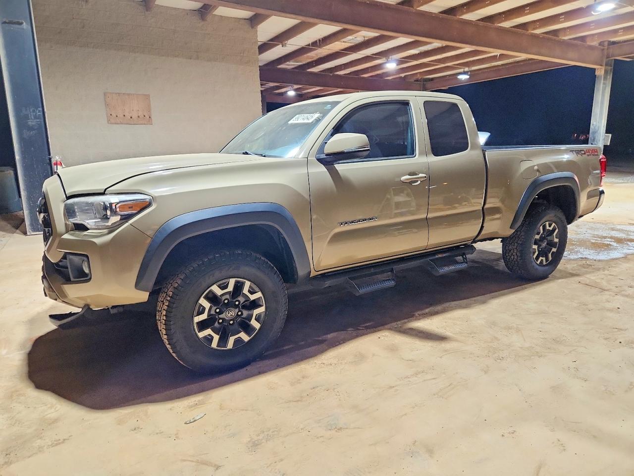 2017 TOYOTA TACOMA
