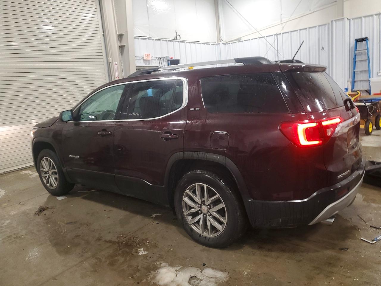 2017 GMC ACADIA SLE photo 2