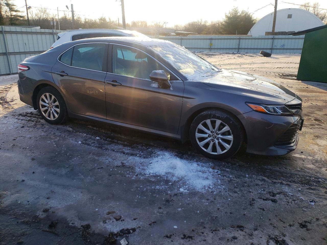 2020 TOYOTA CAMRY LE photo 4