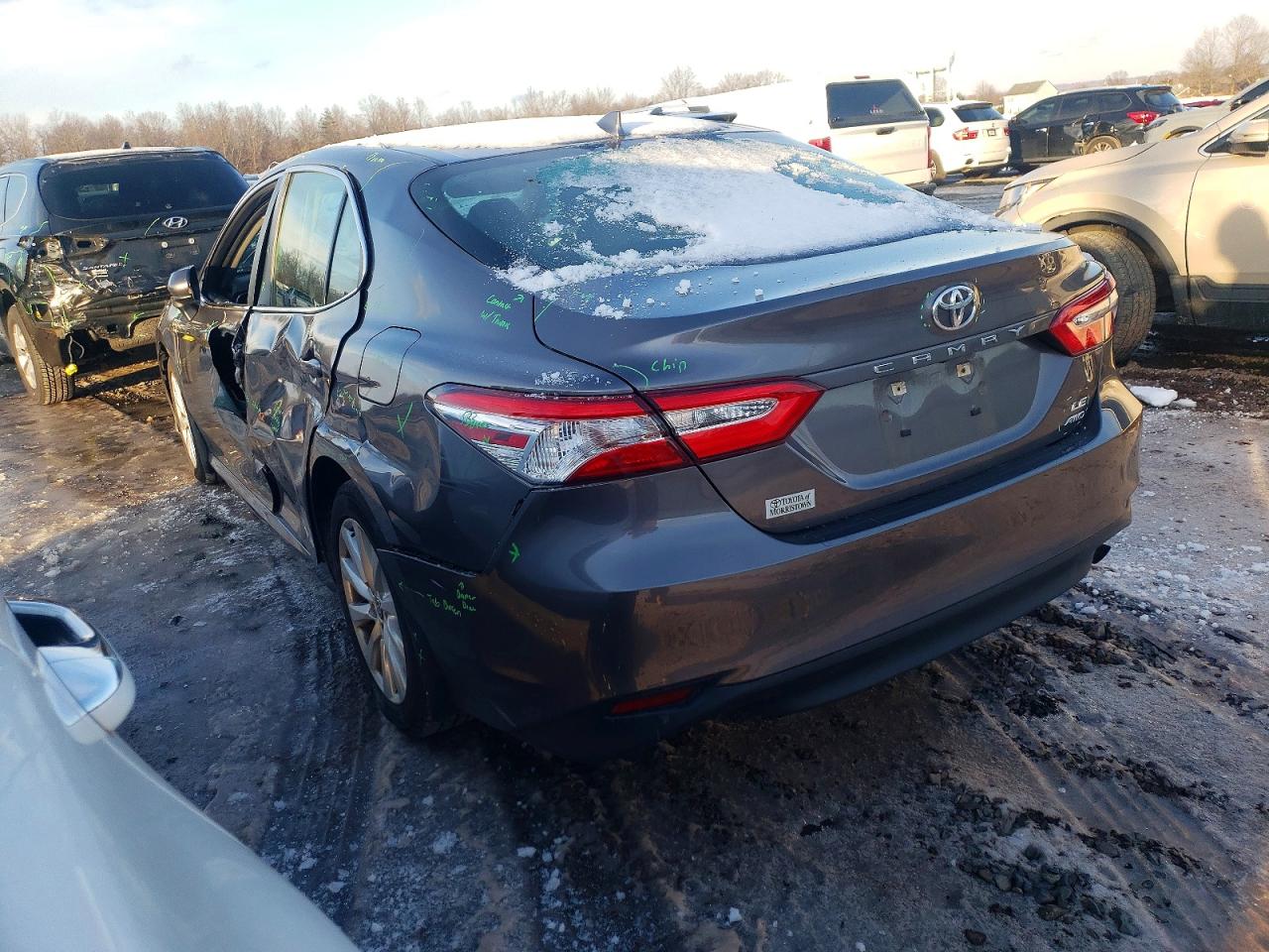 2020 TOYOTA CAMRY LE photo 2