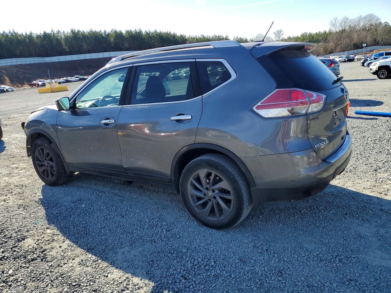 2016 NISSAN ROGUE S photo 2