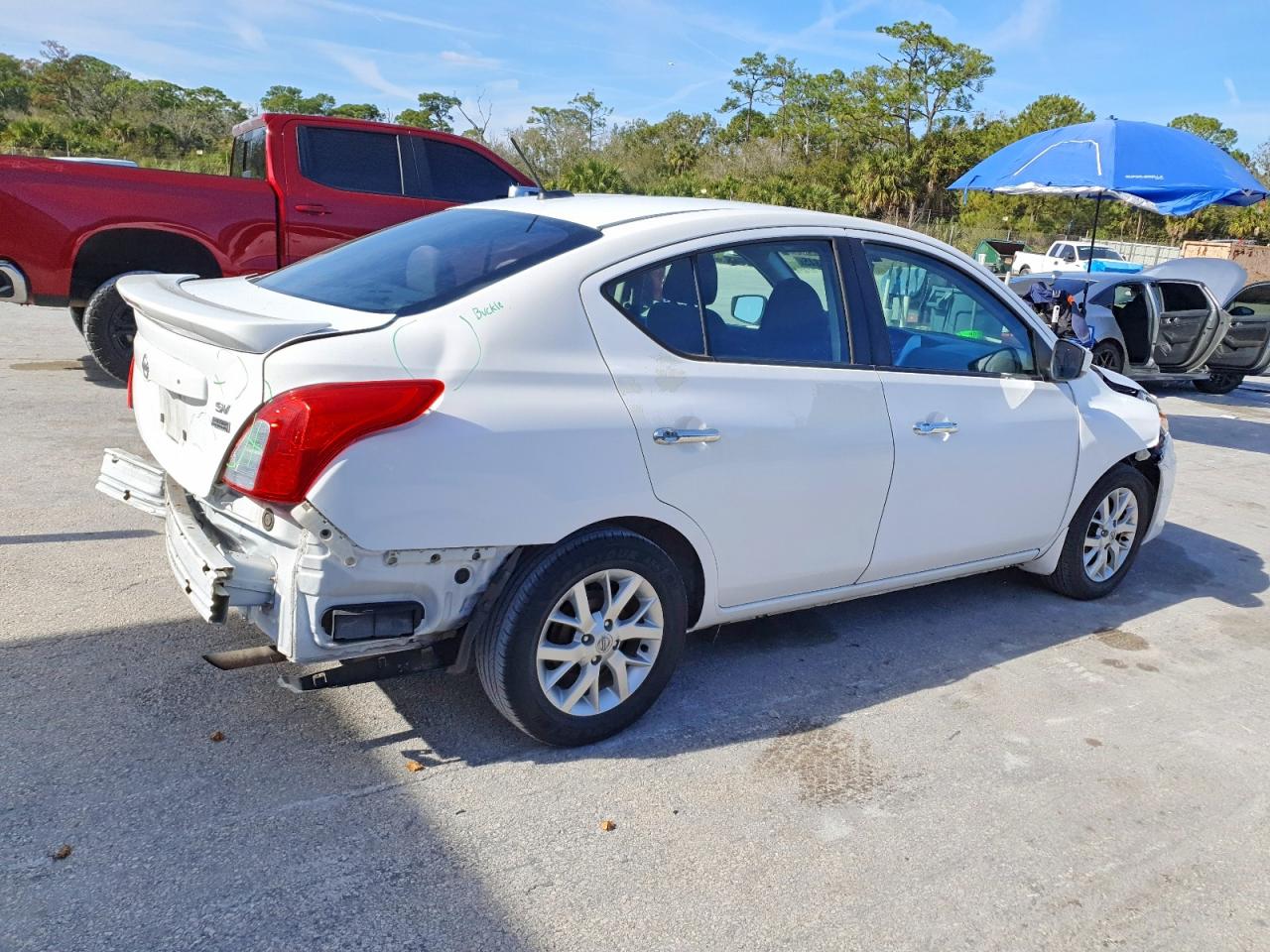 2018 NISSAN VERSA S photo 3