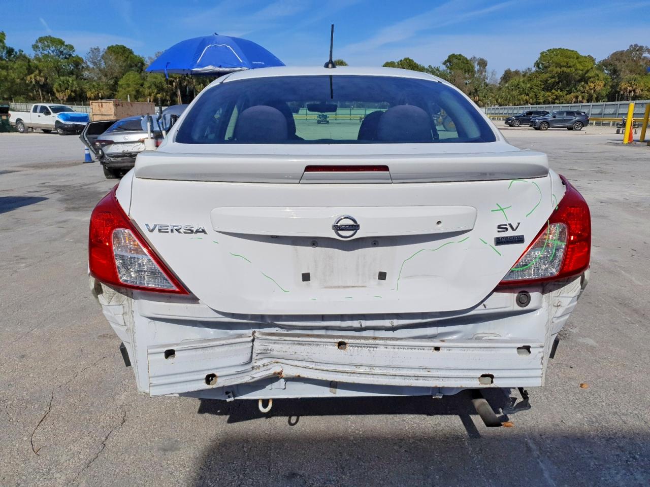2018 NISSAN VERSA S photo 6