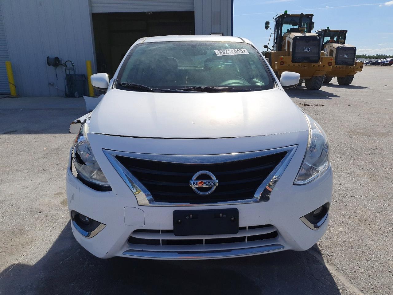 2018 NISSAN VERSA S photo 5